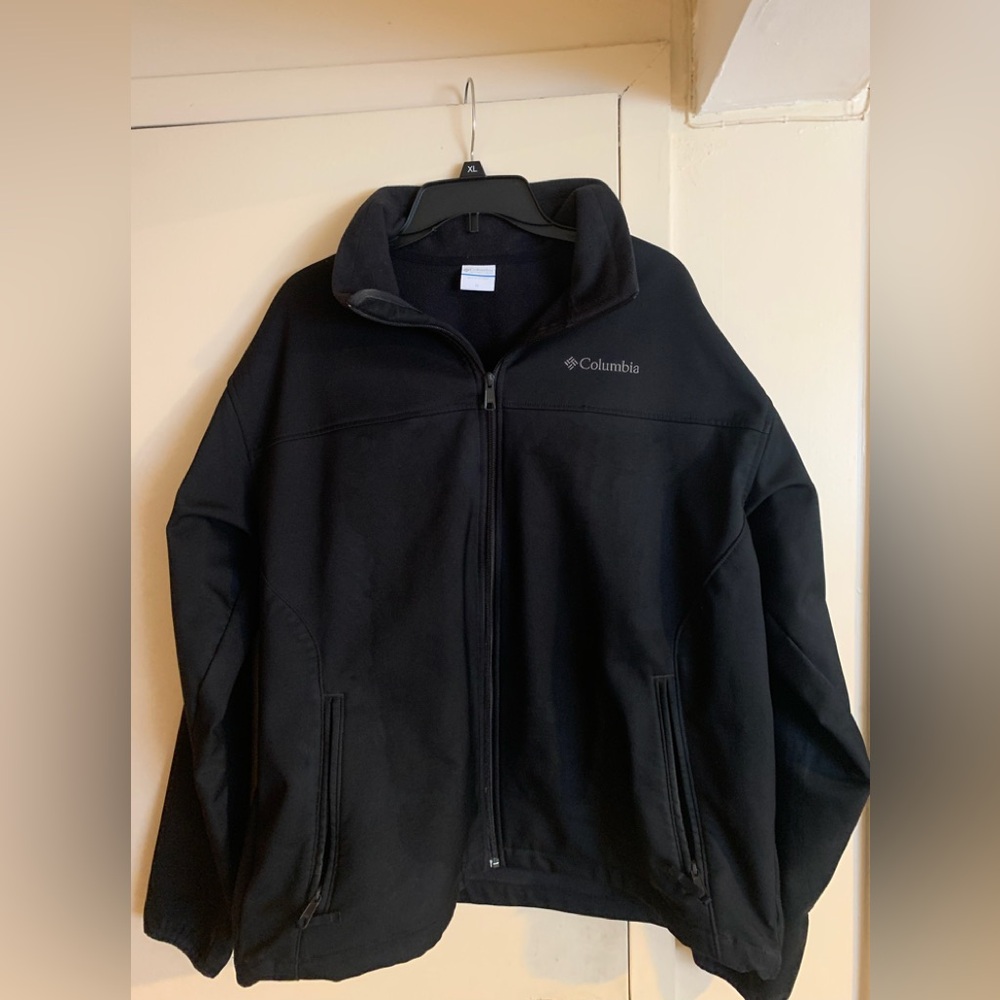 Columbia Men's Black Performance Jacket